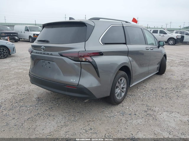 Toyota Sienna Xle