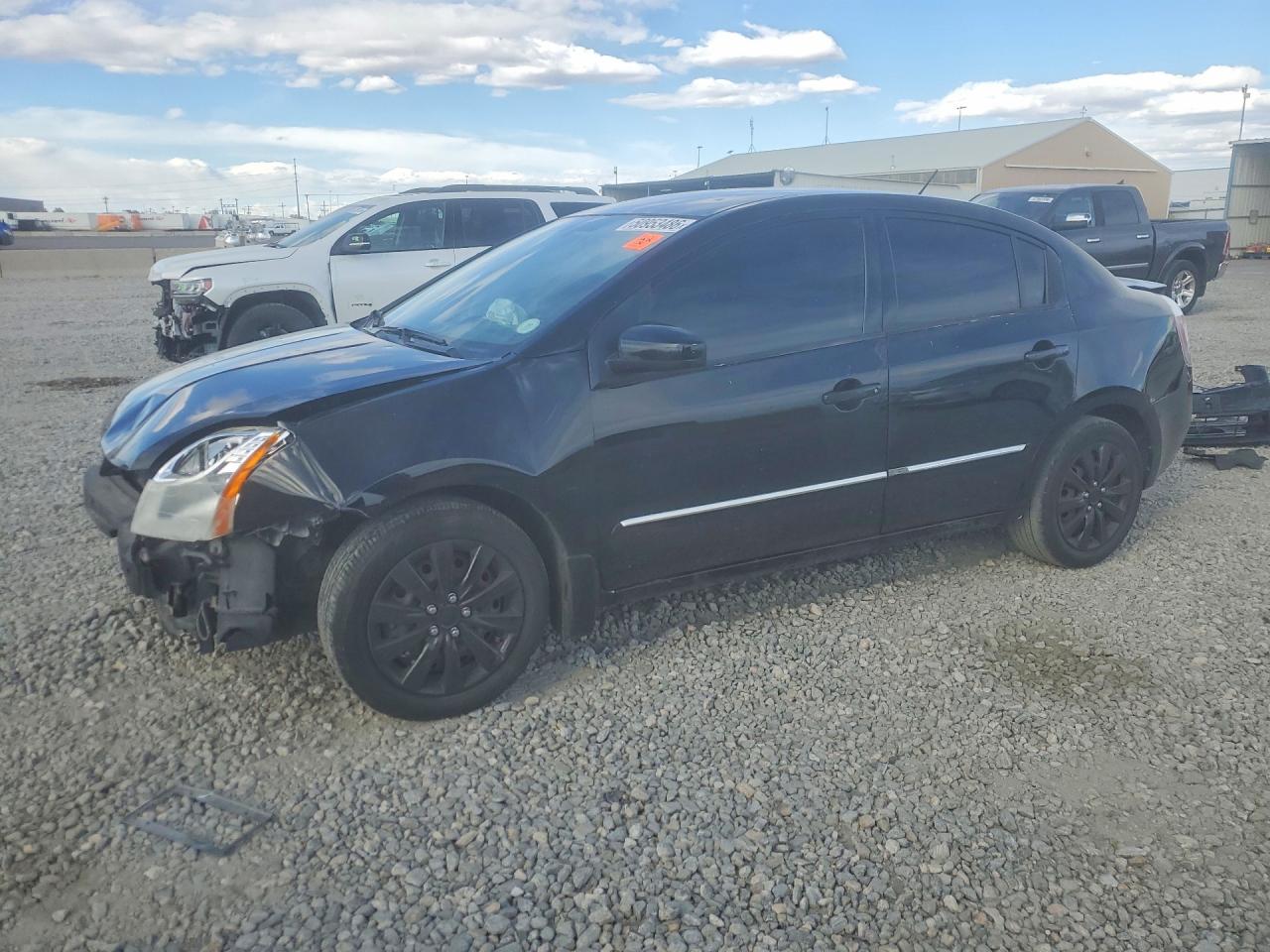 Salvage Nissan Sentra Image