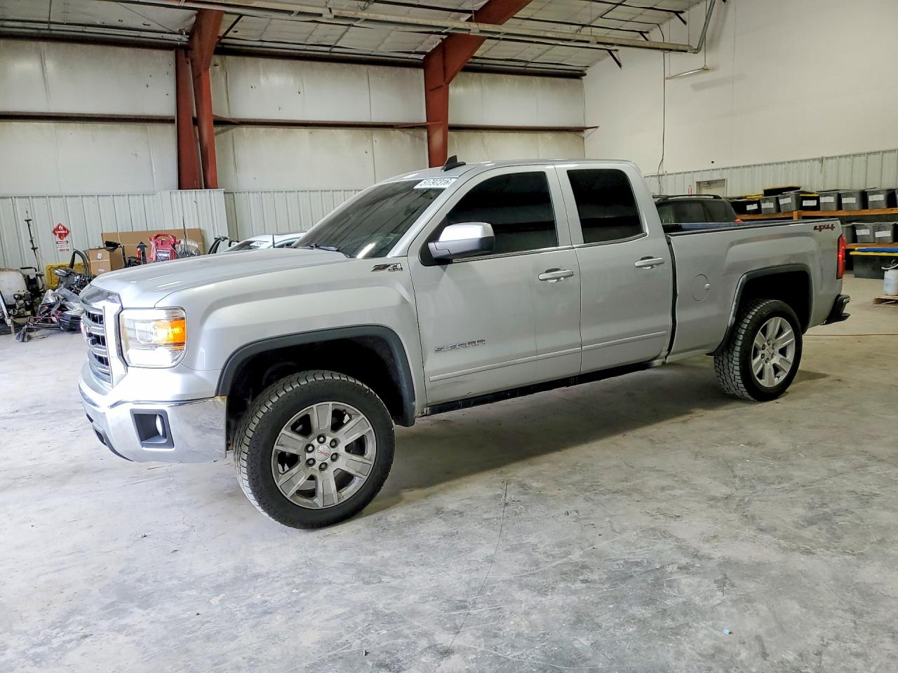 Salvage GMC Sierra Image