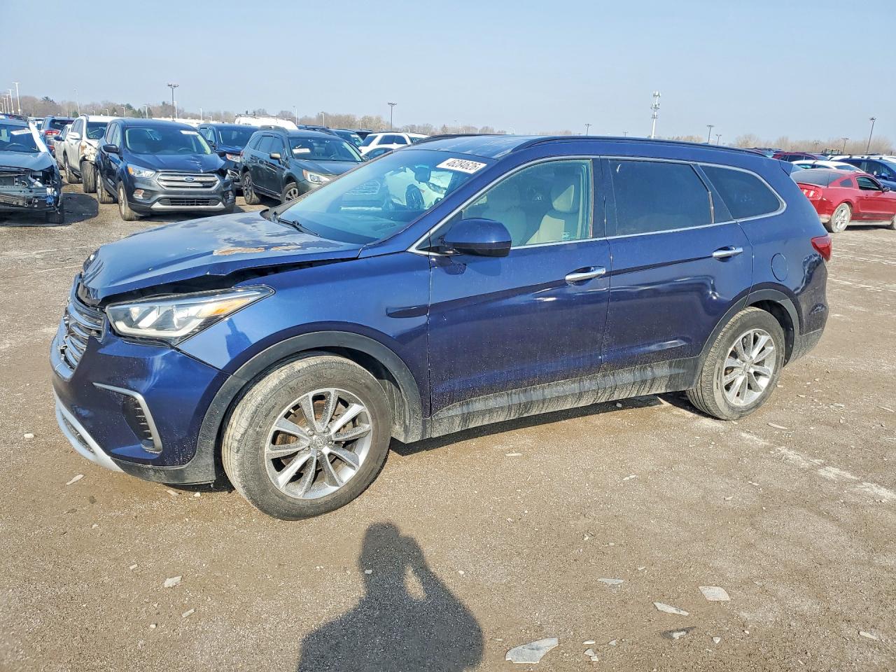 Salvage Hyundai SANTA FE Image