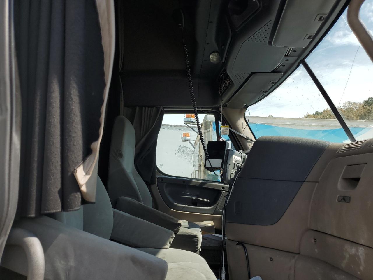 Freightliner Cascadia 113 Sleeper Cab"