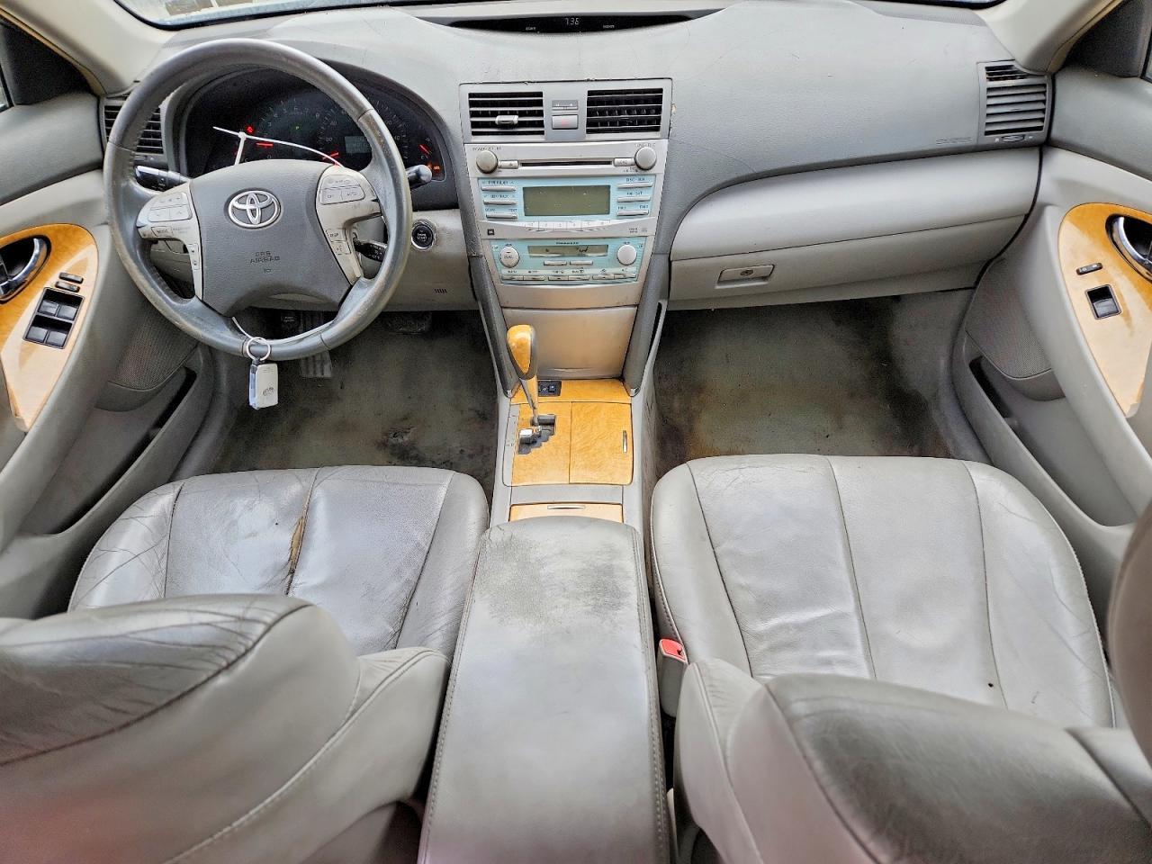 Toyota Camry Xle V6