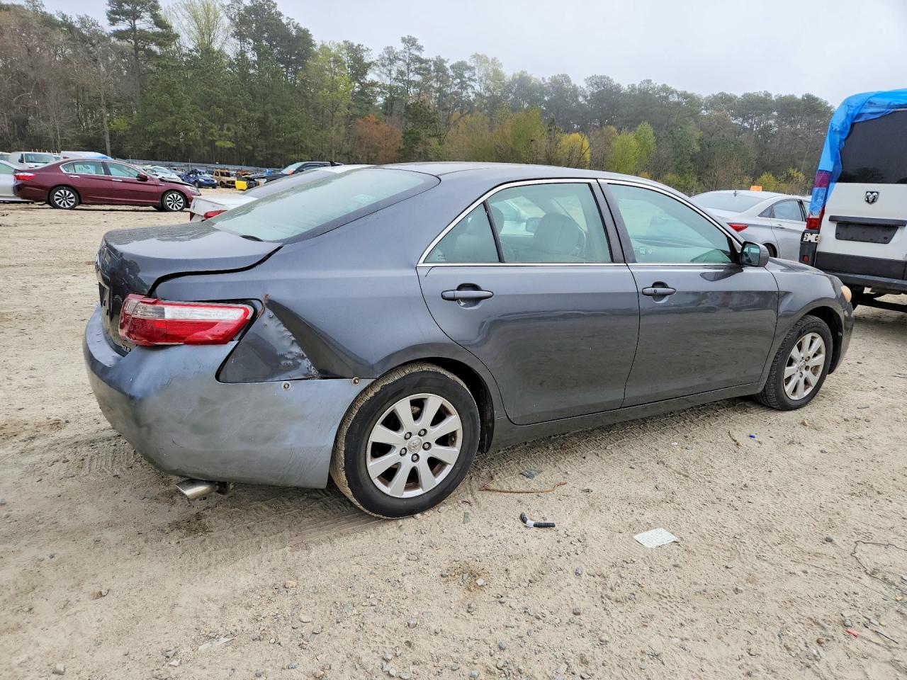 Toyota Camry Xle V6