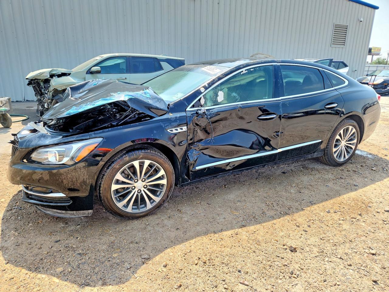 Salvage Buick LaCrosse Image