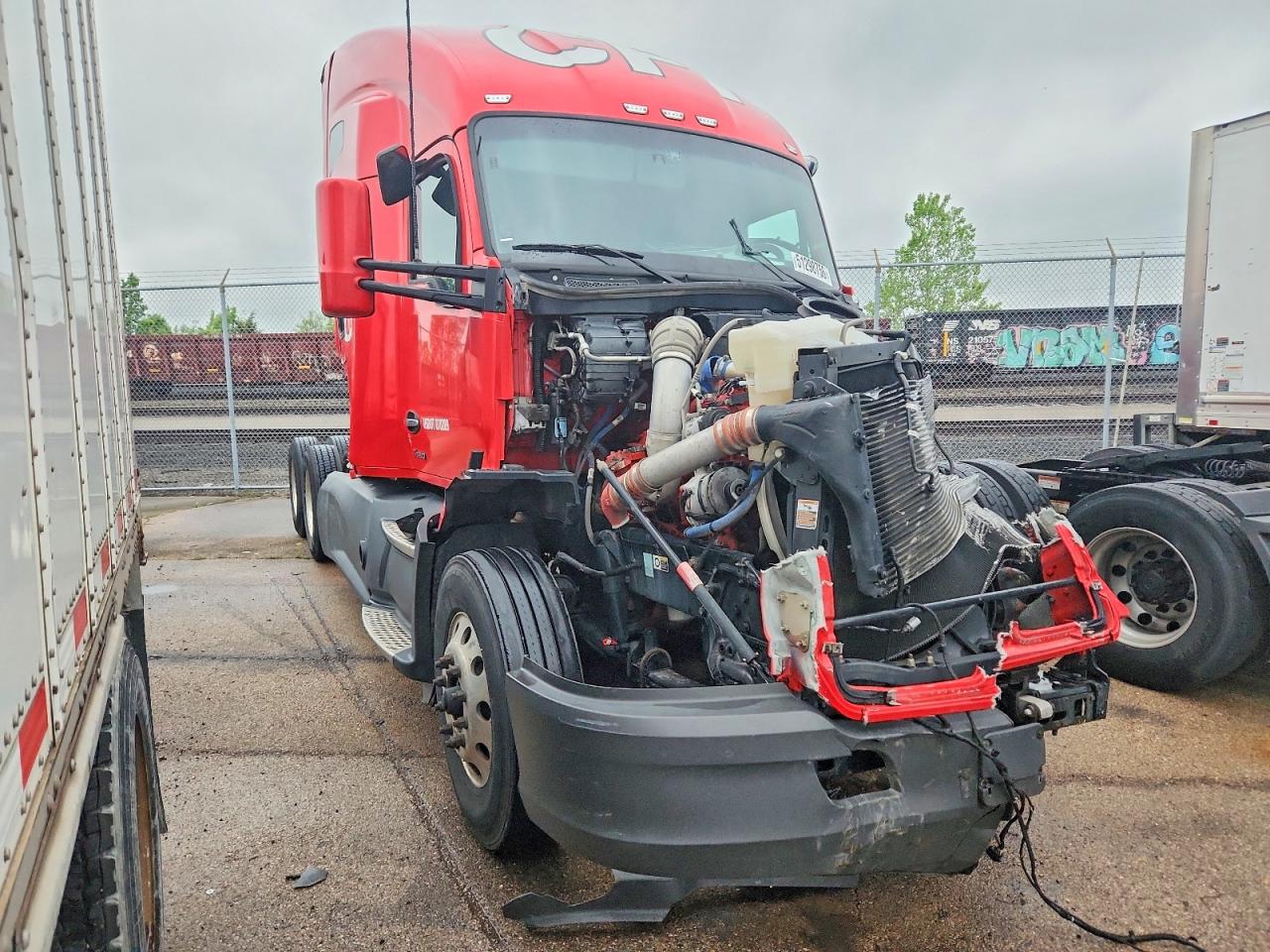 Salvage Kenworth Construction Image