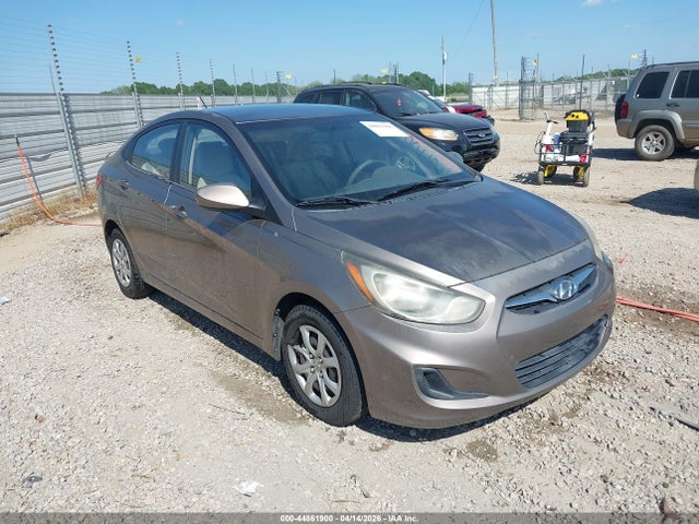 Salvage Hyundai ACCENT Image