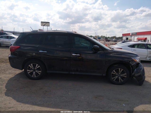 Nissan Pathfinder Sv
