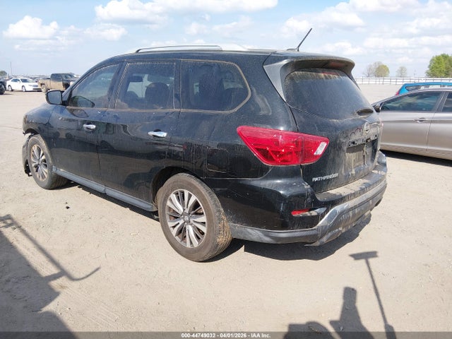 Nissan Pathfinder Sv