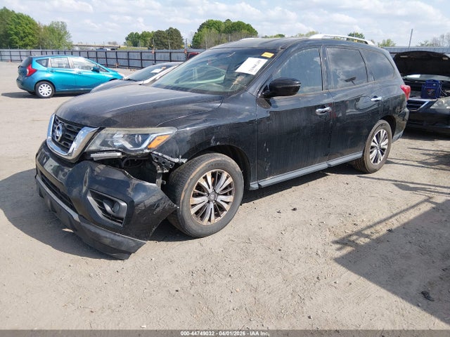 Nissan Pathfinder Sv