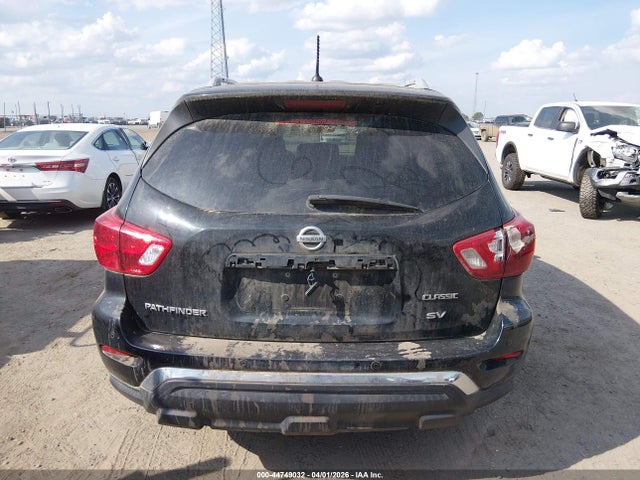 Nissan Pathfinder Sv