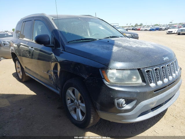 Salvage Jeep Compass Image