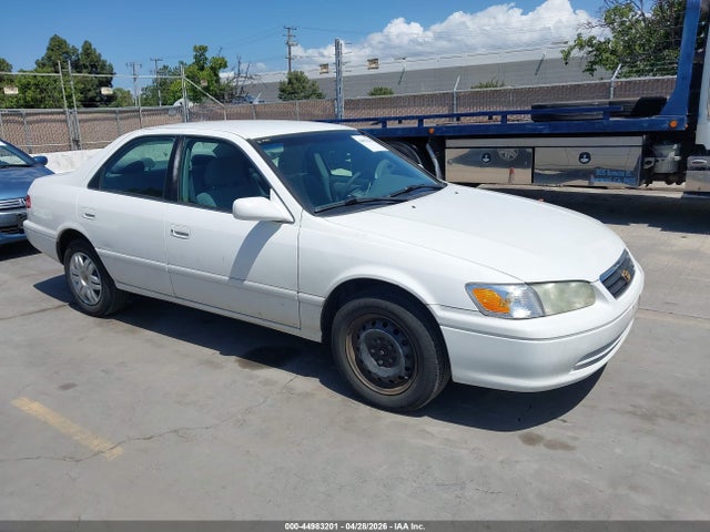 Salvage Toyota Camry Image