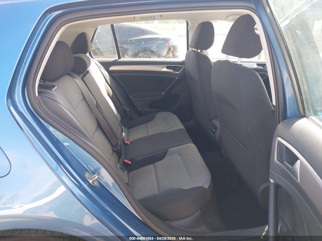 Volkswagen e-Golf Se