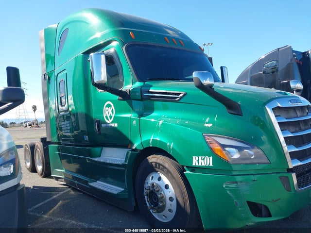 Freightliner New Cascadia 126