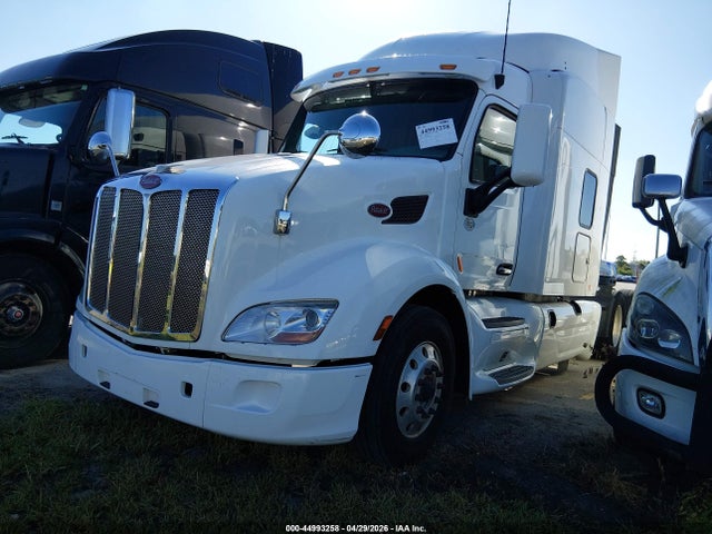 Peterbilt 579