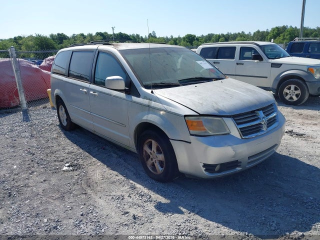 Salvage Dodge Grand Caravan Image