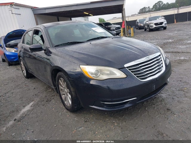 Salvage Chrysler 200 Image