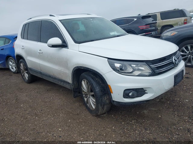 Salvage Volkswagen Tiguan Image