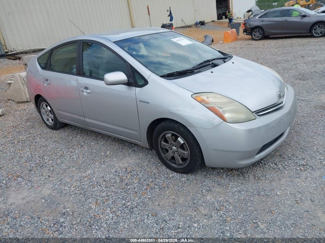 Salvage Toyota Prius Image
