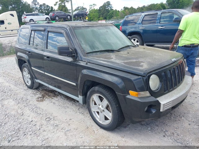 Salvage Jeep Patriot Image