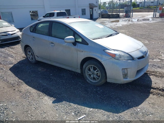 Salvage Toyota Prius Image