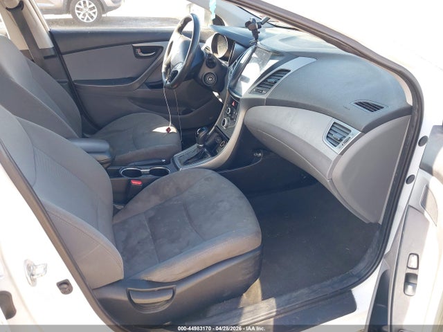 Hyundai ELANTRA Se