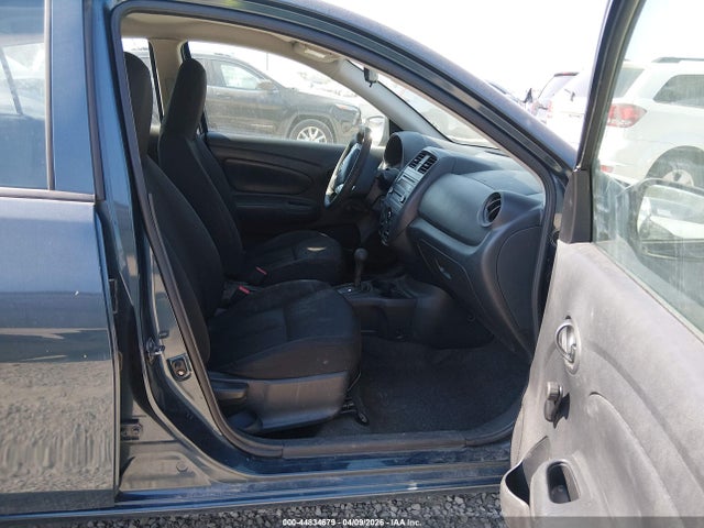 Nissan Versa 1.6 S+
