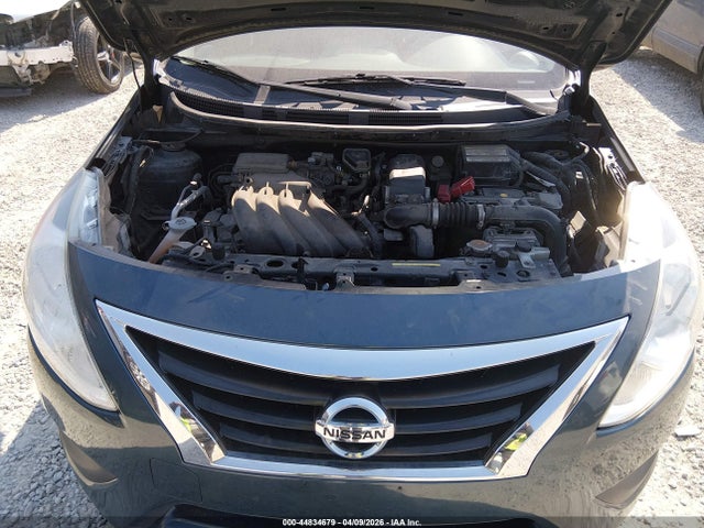 Nissan Versa 1.6 S+