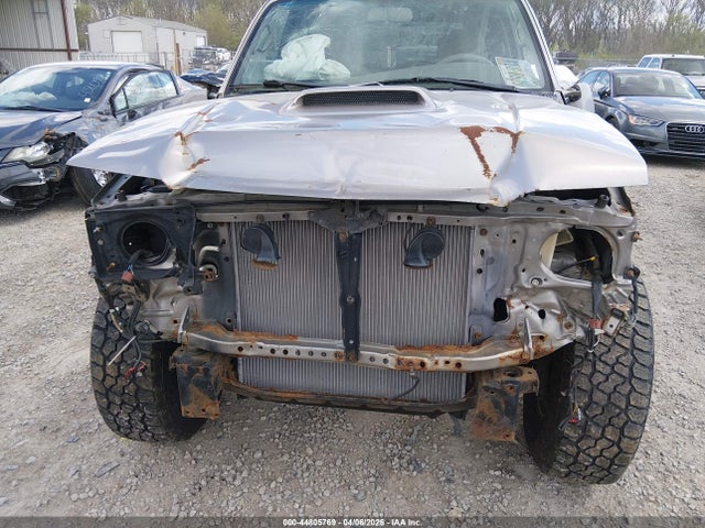 Toyota 4Runner Sr5 V6