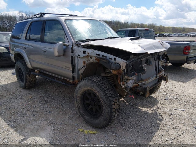 Salvage Toyota 4Runner Image