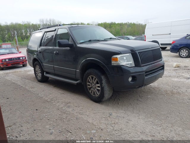 Salvage Ford Expedition Image