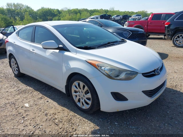 Salvage Hyundai ELANTRA Image