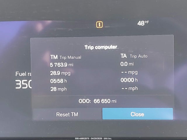 Volvo XC40 B5 Plus Bright Theme