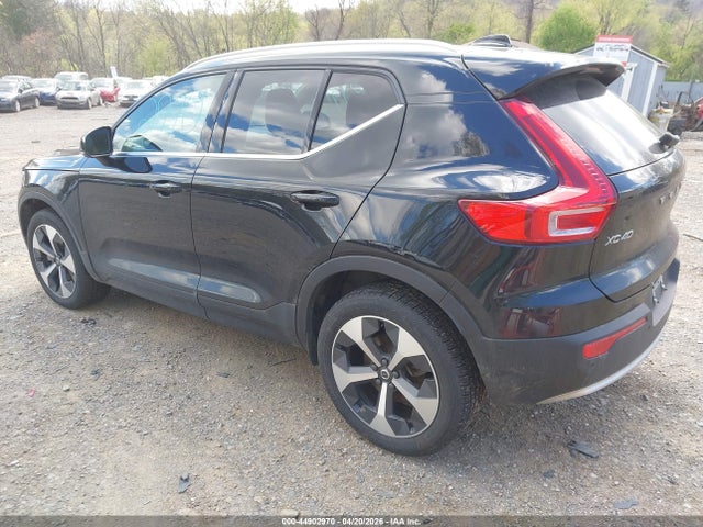 Volvo XC40 B5 Plus Bright Theme