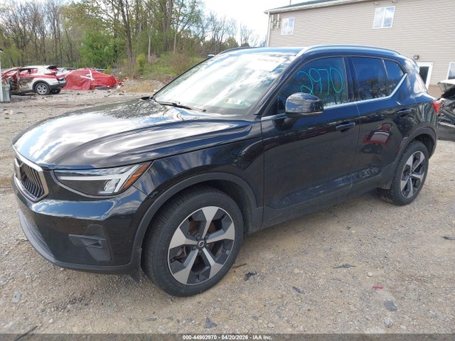 Volvo XC40 B5 Plus Bright Theme