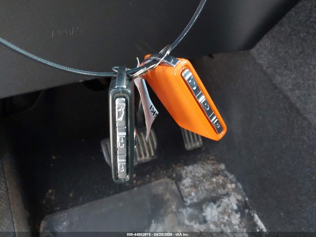 Volvo XC40 B5 Plus Bright Theme