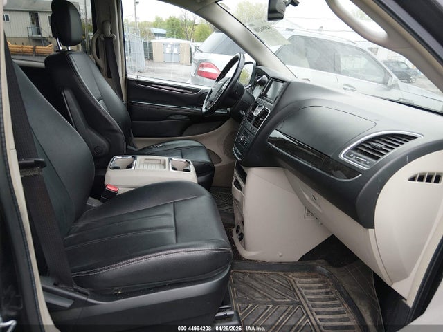 Chrysler Town & Country Touring