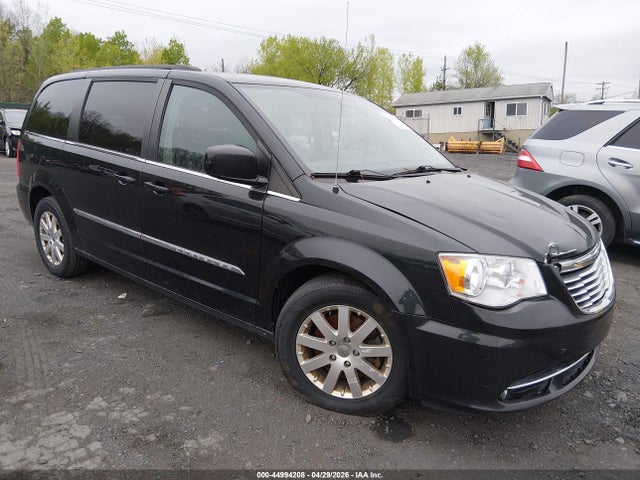 Salvage Chrysler Town & Country Image