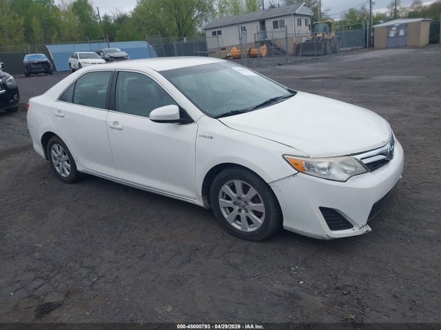 Salvage Toyota Camry Image
