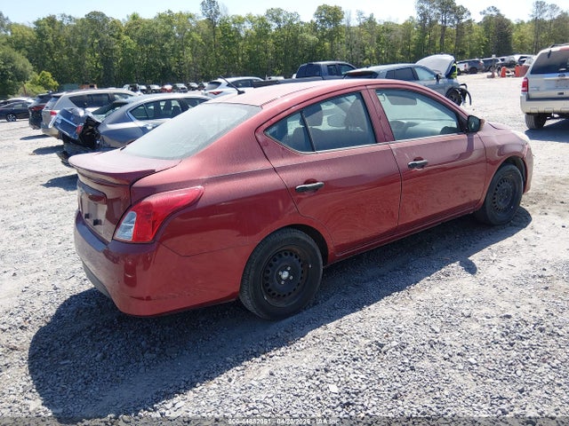 Nissan Versa 1.6 S+