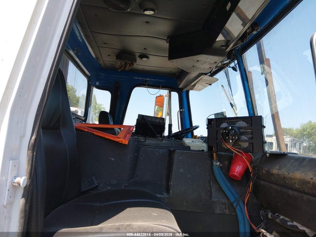 Autocar Llc Xpeditor