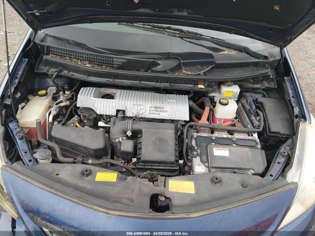 Toyota Prius v Two
