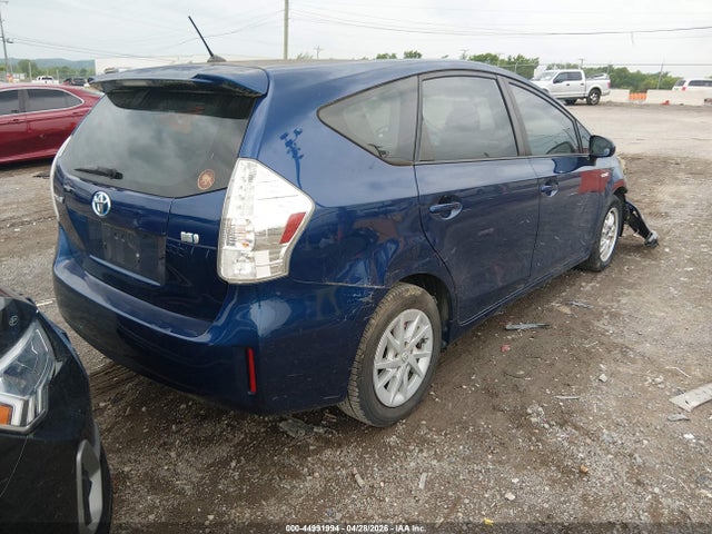 Toyota Prius v Two