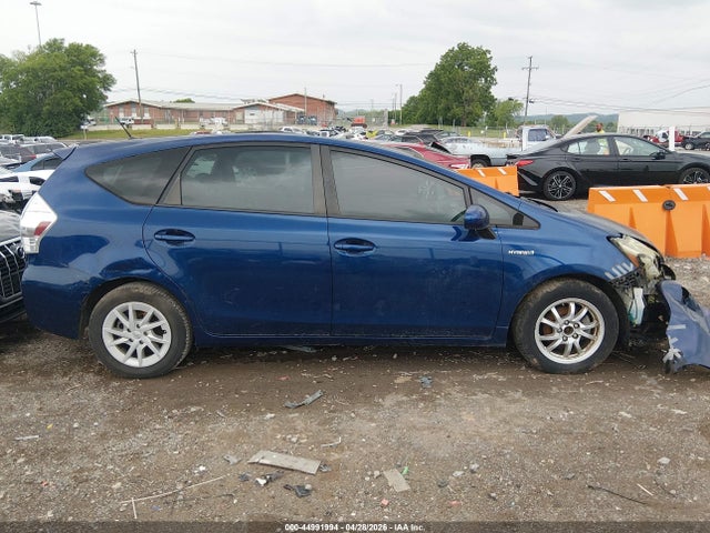 Toyota Prius v Two