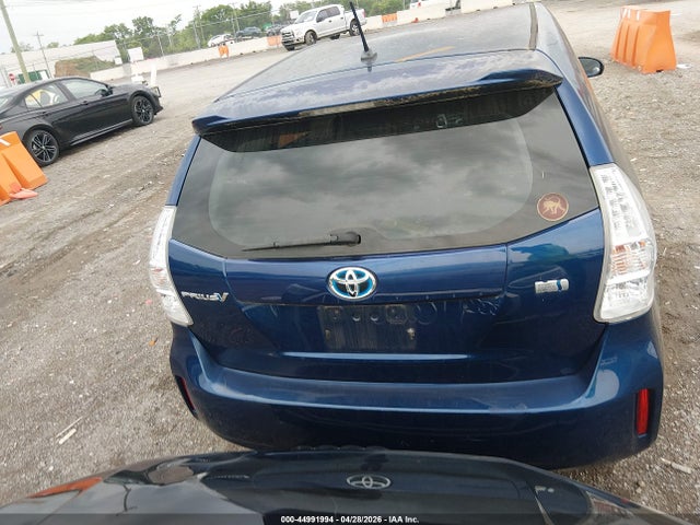 Toyota Prius v Two