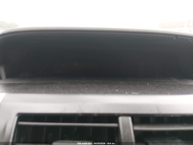 Toyota Prius v Two
