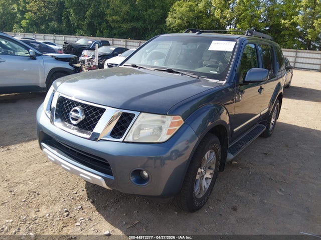 Nissan Pathfinder Le
