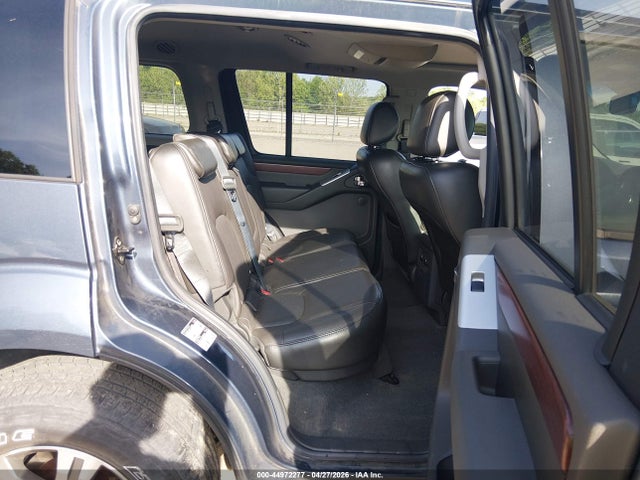 Nissan Pathfinder Le