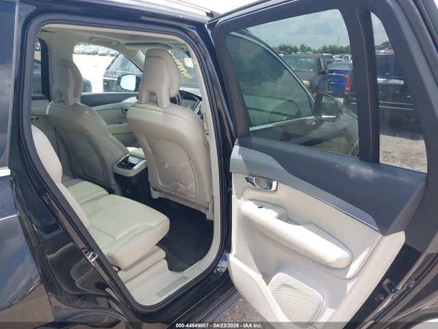 Volvo XC90 T6 Momentum