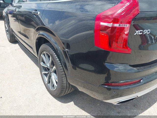 Volvo XC90 T6 Momentum